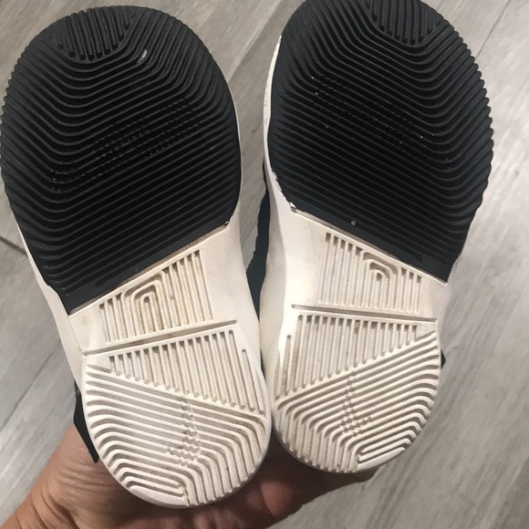 Nike Toddler Lebron Soldier XII Basketball Shoes - Picture 7 of 9